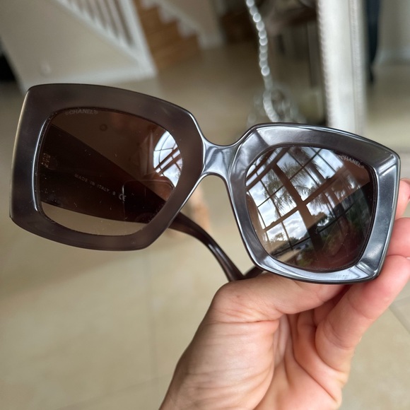 CHANEL RECTANGLE SUNGLASSES - Picture 6 of 17